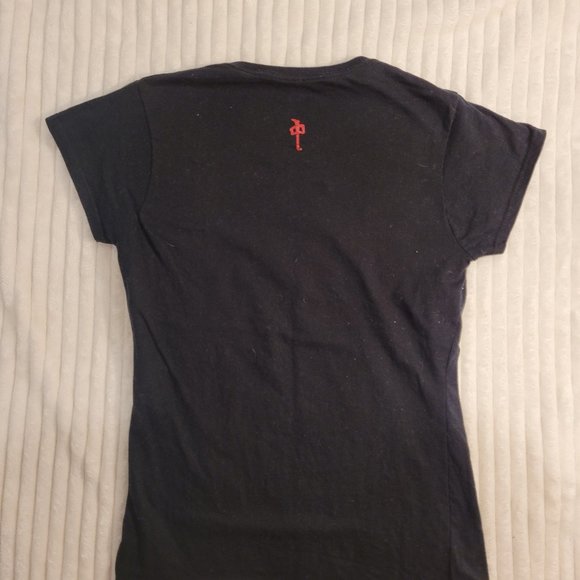 Red Dragon t-shirt - Picture 3 of 3